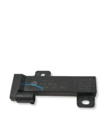 Jeep Grand Cherokee Aerial antenna amplifier 2840864000300 16751