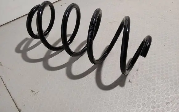 Volkswagen PASSAT B6 Front coil spring 600669D