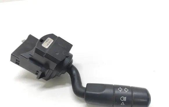 Land Rover Discovery 3 - LR3 Indicator stalk XPC500120PVJ 0821061