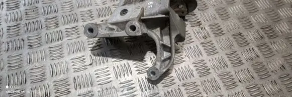 Volvo XC90 Engine mounting bracket 31430490