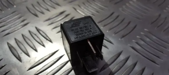 Volkswagen Golf IV Other relay 95vw10k705ca 7m0951253a100