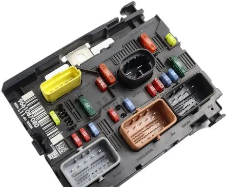 Peugeot 307 Fuse module 9661087080 S11080851
