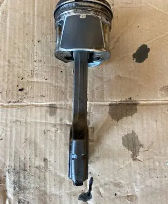 Renault Master III Piston 085209