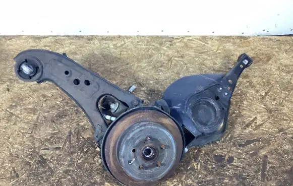 Lexus RX 450H Rear wheel hub spindle/knuckle 