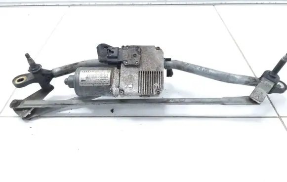 Front wiper linkage and motor