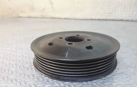 Audi Q7 4L Power steering pump pulley 05A121031