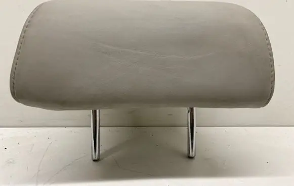 Lexus RX 300 Rear seat headrest 