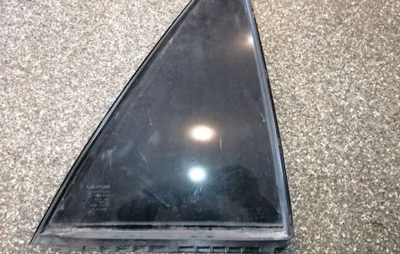 Lexus RX 300 Rear vent window glass 
