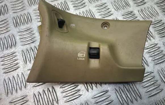 Chrysler Voyager Electric window control switch 4685504B 685467B 11006B