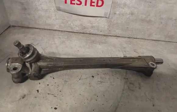 Toyota RAV 4 (XA40) Steering rack NSK0031