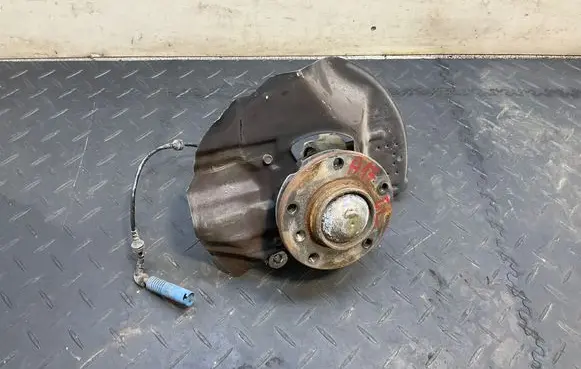 BMW Z4 E85 E86 Front wheel hub 