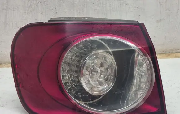 Volkswagen Golf Plus Rear/tail lights 5M0945095M