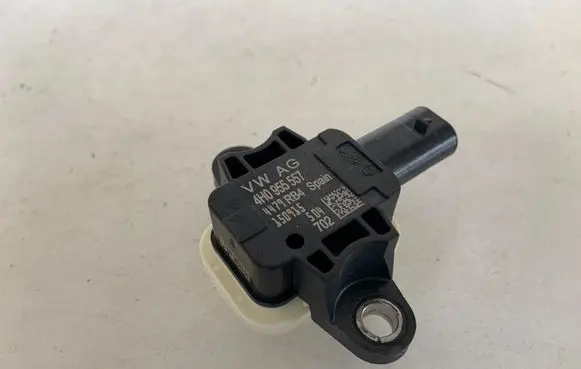 Audi A6 S6 C7 4G Airbag deployment crash/impact sensor 4H0955557