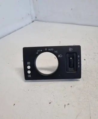Mercedes-Benz B W245 Headlight level height control switch A169680