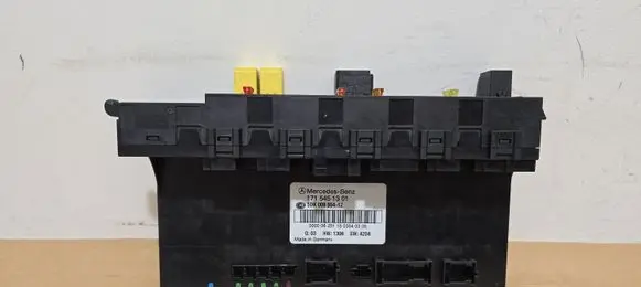 Mercedes-Benz SLK R171 Fuse module 1715451301