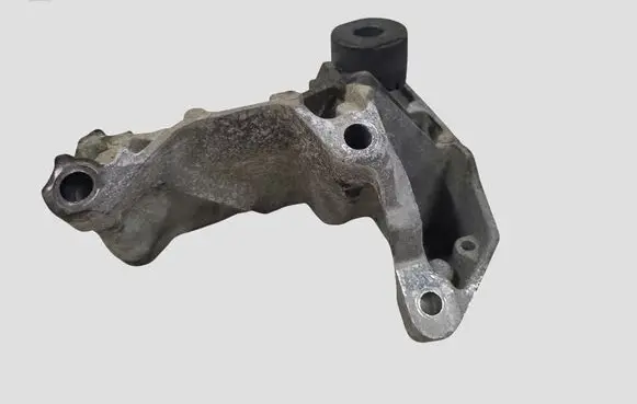 Volvo V60 Engine mounting bracket 6G926P096FC 6G926F030BA