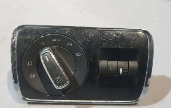 Skoda Superb B6 (3T) Light switch 3T0941431B