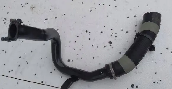Maserati Levante Air intake hose/pipe 670104145
