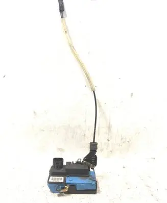 Volvo XC90 Front door lock 30634616