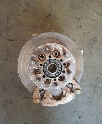 Opel Frontera B Front wheel hub spindle knuckle