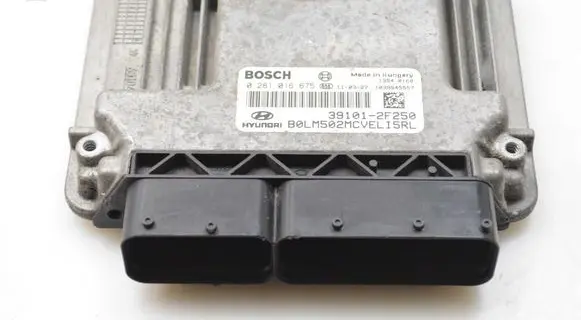 Hyundai ix35 Engine control unit/module 391012F250