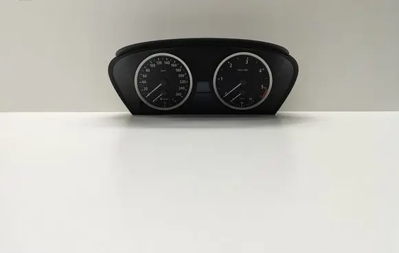 BMW 5 E60 E61 Speedometer (instrument cluster) 6983153 62116983153