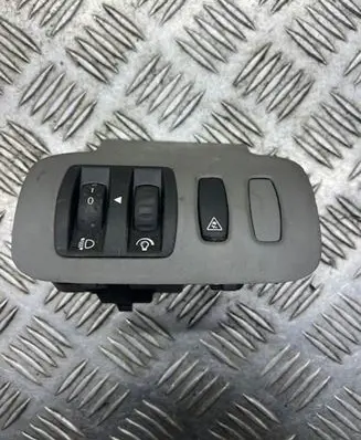 Renault Scenic II - Grand scenic II Headlight level height control switch 8200140985
