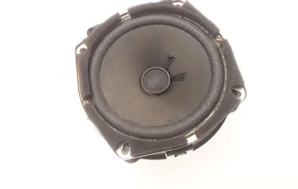 Suzuki Forenza Rear door speaker 96453562