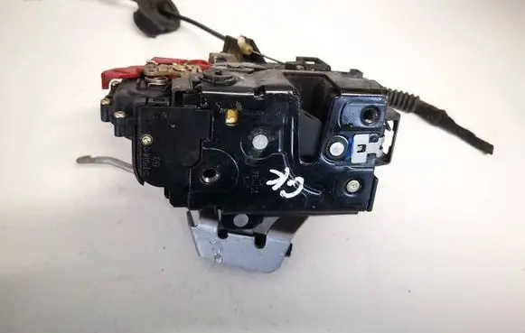 Audi A4 S4 B6 8E 8H Rear door lock 8e0839015c