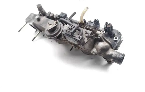 Opel Monterey Intake manifold 16137039 0511000836 4JX1