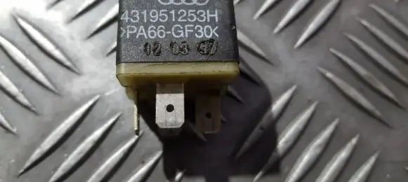 Volkswagen PASSAT B3 Other relay 431951253h