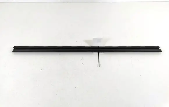 Opel Vivaro Front door trim bar 9808655880