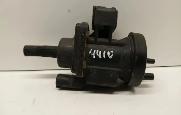 Mercedes-Benz A W168 Turbo solenoid valve A0005450427