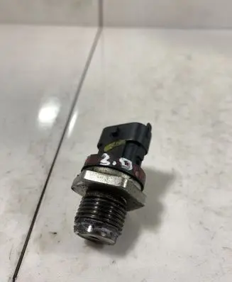 Fuel pressure sensor