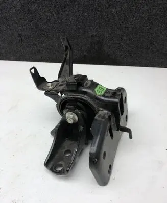Toyota Prius (XW30) Engine mount bracket