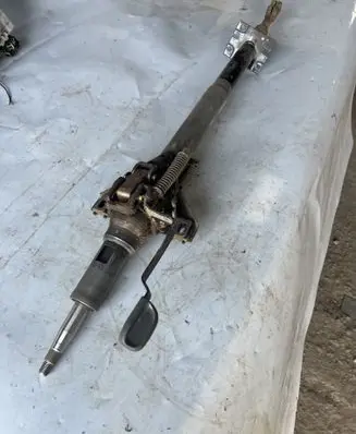 Suzuki Grand Vitara I Steering wheel axle