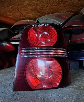Volkswagen Touran I Rear/tail lights 1T0945096J 1T0945112