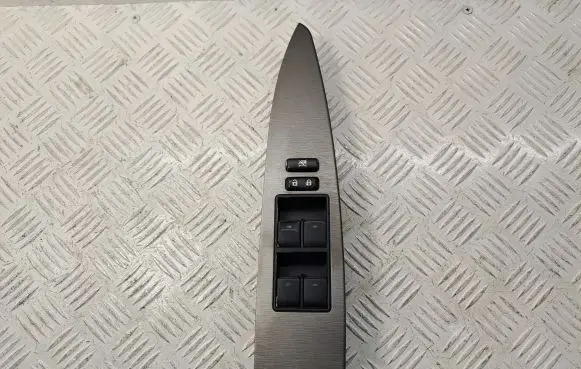 Toyota Avensis T270 Electric window control switch 8404005020 7423205200