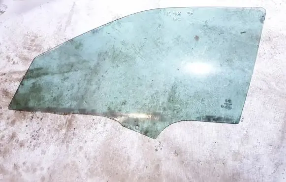 Peugeot 406 Front door window glass four-door
