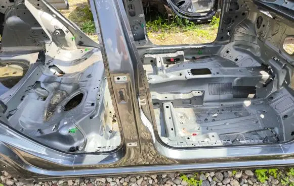 Volkswagen T-Roc Pillar (middle) 