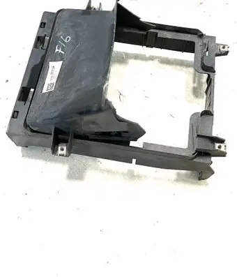 BMW X6 F16 Intercooler air channel guide 7645686 8057305
