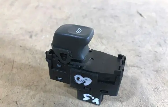 Volvo S60 Electric window control switch 9472275 02W355