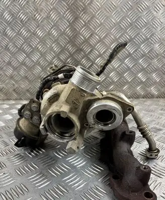 Volkswagen PASSAT B8 Turbo 04L253010T