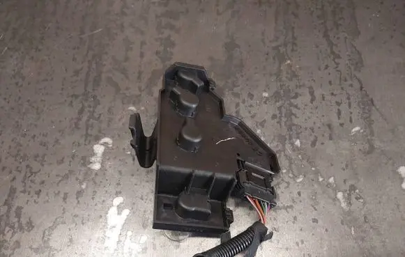 Audi A4 S4 B5 8D Tail light bulb cover holder 260697