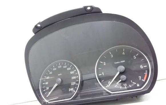 BMW 1 E81 E87 Speedometer (instrument cluster) 9187322
