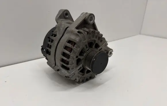 BMW 5 F10 F11 Generator/alternator 8570675 FGN23S068 2616716D