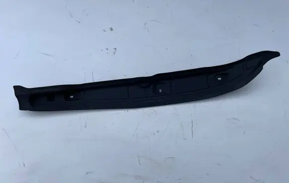 BMW X1 U11 Fender end trim 9462144 MB012781 1206642