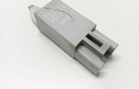 Lexus IS 220D-250-350 Other relay 9098004184
