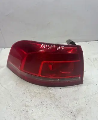 Volkswagen PASSAT B7 Rear/tail lights 3AF945095E 605001 E12990
