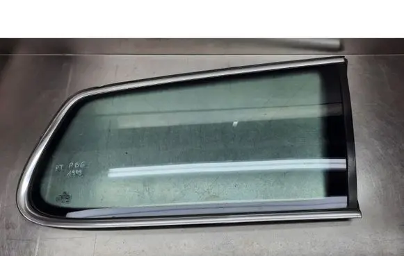 Volkswagen PASSAT B6 Rear side window 43R-00021